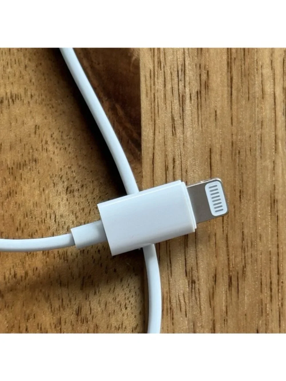OEM Apple iPhone Wired Earpods Earphones Earbuds Lightning Authentic Retro Tech